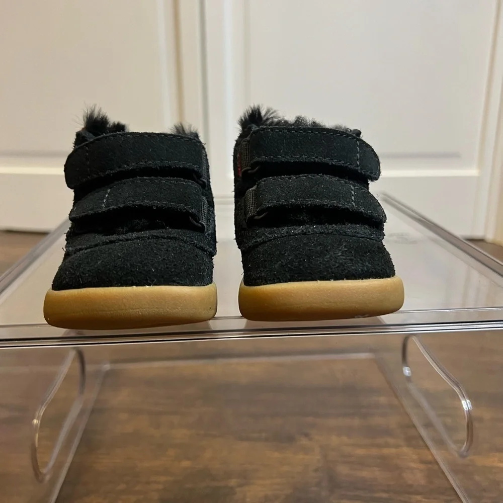 Ugg Pritchard Buffalo Plaid Infant Shoes/Boots Color Black/Red Size 0/1 XS